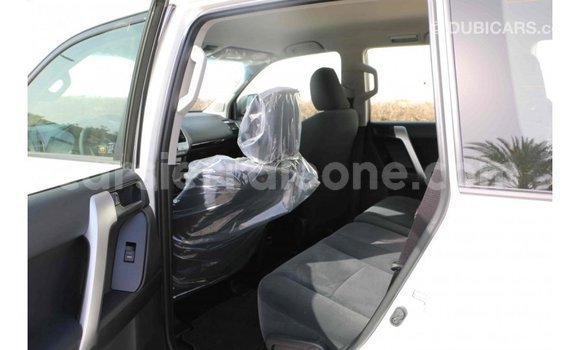 Acheter Import Voiture Toyota Prado Blanc à Import - Dubai, Kailahun Acheter Import Voiture Toyota Prado Blanc à Import - Dubai, Kailahun