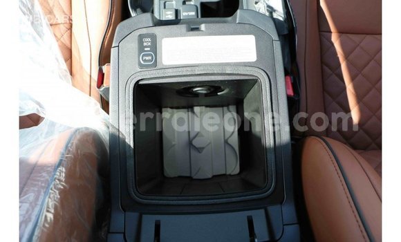 Buy Import Toyota Prado White Car in Import - Dubai in Kailahun Buy Import Toyota Prado White Car in Import - Dubai in Kailahun