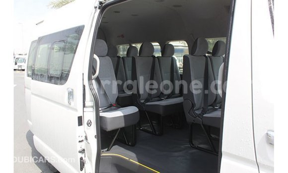 Acheter Import Voiture Toyota Hiace Blanc à Import - Dubai, Kailahun Acheter Import Voiture Toyota Hiace Blanc à Import - Dubai, Kailahun