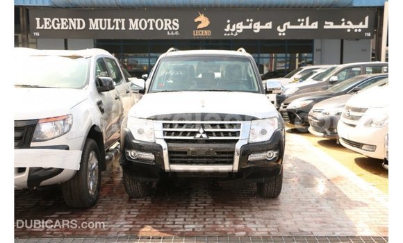 Acheter Import Voiture Mitsubishi Pajero Noir à Import - Dubai, Kailahun Acheter Import Voiture Mitsubishi Pajero Noir à Import - Dubai, Kailahun