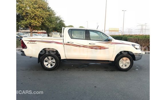 Buy Import Toyota Hilux White Car in Import - Dubai in Kailahun Buy Import Toyota Hilux White Car in Import - Dubai in Kailahun