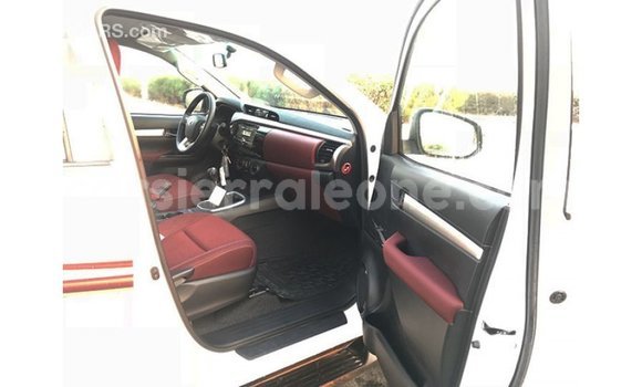 Buy Import Toyota Hilux White Car in Import - Dubai in Kailahun Buy Import Toyota Hilux White Car in Import - Dubai in Kailahun