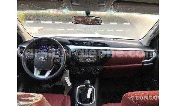 Buy Import Toyota Hilux White Car in Import - Dubai in Kailahun Buy Import Toyota Hilux White Car in Import - Dubai in Kailahun