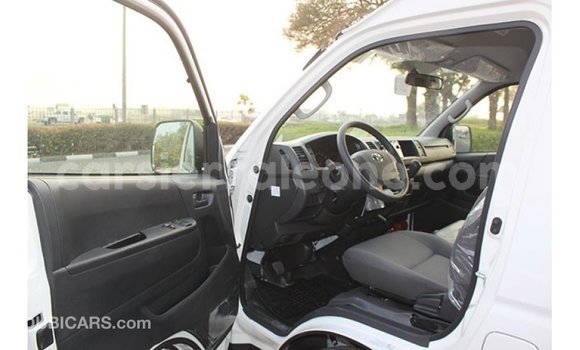 Buy Import Toyota Hiace White Car in Import - Dubai in Kailahun Buy Import Toyota Hiace White Car in Import - Dubai in Kailahun