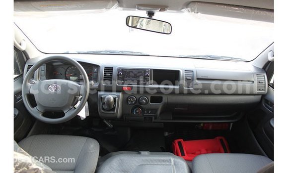Buy Import Toyota Hiace White Car in Import - Dubai in Kailahun Buy Import Toyota Hiace White Car in Import - Dubai in Kailahun
