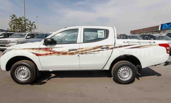 Buy Import Mitsubishi L200 White Car in Import - Dubai in Kailahun Buy Import Mitsubishi L200 White Car in Import - Dubai in Kailahun