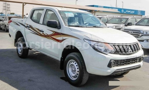 Buy Import Mitsubishi L200 White Car in Import - Dubai in Kailahun Buy Import Mitsubishi L200 White Car in Import - Dubai in Kailahun