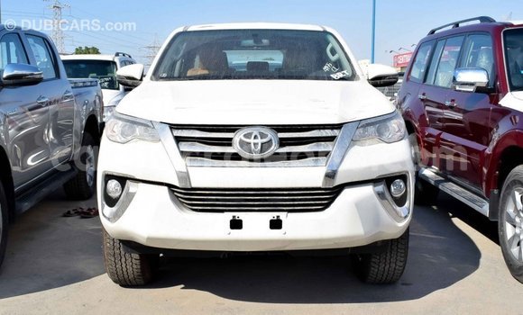 Buy Import Toyota Fortuner White Car in Import - Dubai in Kailahun Buy Import Toyota Fortuner White Car in Import - Dubai in Kailahun