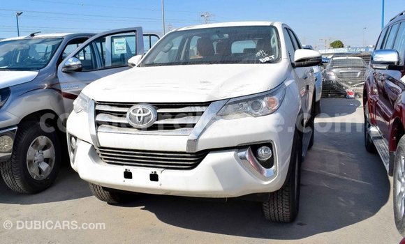 Buy Import Toyota Fortuner White Car in Import - Dubai in Kailahun Buy Import Toyota Fortuner White Car in Import - Dubai in Kailahun
