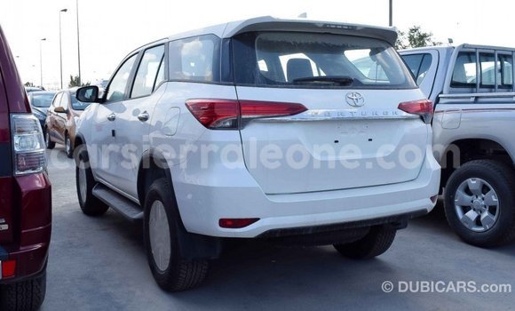 Buy Import Toyota Fortuner White Car in Import - Dubai in Kailahun Buy Import Toyota Fortuner White Car in Import - Dubai in Kailahun