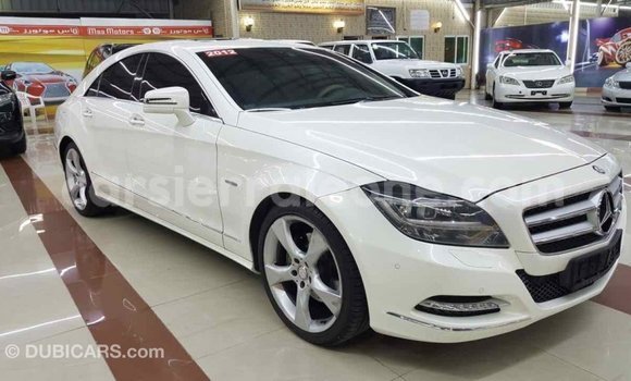 Buy Import Mercedes‒Benz 190 (W201) White Car in Import - Dubai in Kailahun Buy Import Mercedes‒Benz 190 (W201) White Car in Import - Dubai in Kailahun