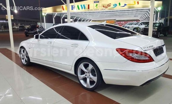 Buy Import Mercedes‒Benz 190 (W201) White Car in Import - Dubai in Kailahun Buy Import Mercedes‒Benz 190 (W201) White Car in Import - Dubai in Kailahun