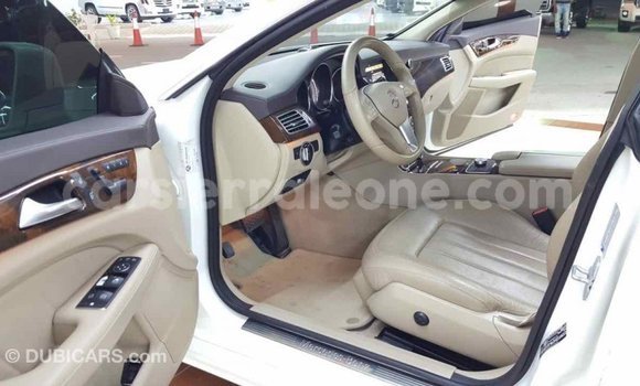 Buy Import Mercedes‒Benz 190 (W201) White Car in Import - Dubai in Kailahun Buy Import Mercedes‒Benz 190 (W201) White Car in Import - Dubai in Kailahun