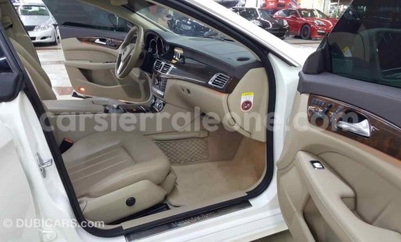 Buy Import Mercedes‒Benz 190 (W201) White Car in Import - Dubai in Kailahun Buy Import Mercedes‒Benz 190 (W201) White Car in Import - Dubai in Kailahun