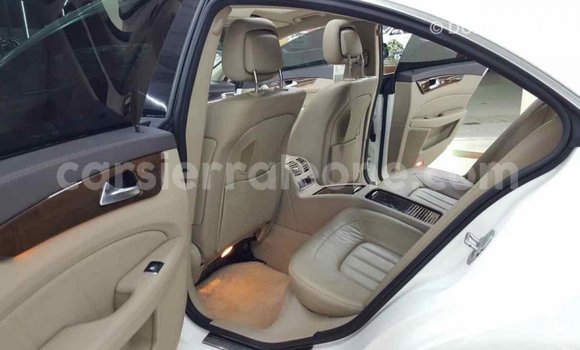 Buy Import Mercedes‒Benz 190 (W201) White Car in Import - Dubai in Kailahun Buy Import Mercedes‒Benz 190 (W201) White Car in Import - Dubai in Kailahun