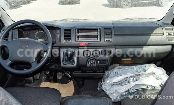 Buy Import Toyota Hiace White Car in Import - Dubai in Kailahun Buy Import Toyota Hiace White Car in Import - Dubai in Kailahun