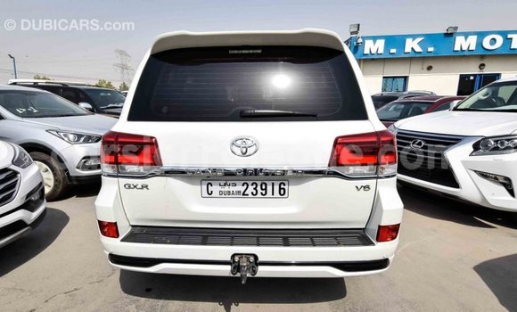 Acheter Import Voiture Toyota Land Cruiser Blanc à Import - Dubai, Kailahun Acheter Import Voiture Toyota Land Cruiser Blanc à Import - Dubai, Kailahun