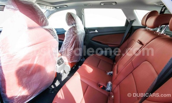 Acheter Import Voiture Hyundai Tucson Blanc à Import - Dubai, Kailahun Acheter Import Voiture Hyundai Tucson Blanc à Import - Dubai, Kailahun