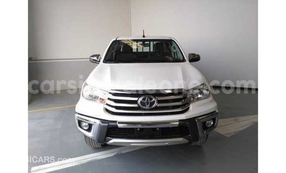 Buy Import Toyota Hilux White Car in Import - Dubai in Kailahun Buy Import Toyota Hilux White Car in Import - Dubai in Kailahun