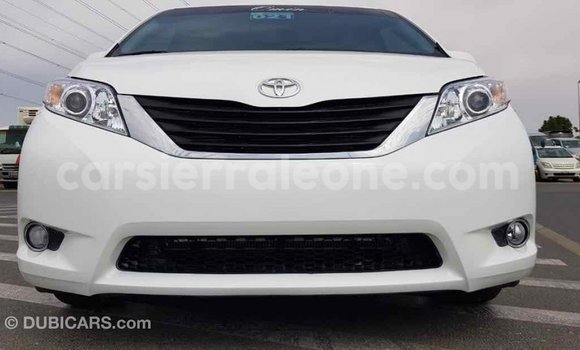 Buy Import Toyota Sienna White Car in Import - Dubai in Kailahun Buy Import Toyota Sienna White Car in Import - Dubai in Kailahun
