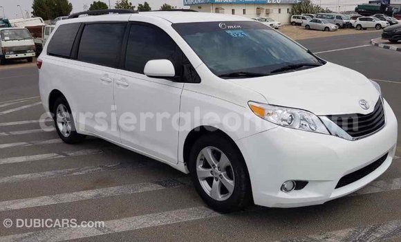 Buy Import Toyota Sienna White Car in Import - Dubai in Kailahun Buy Import Toyota Sienna White Car in Import - Dubai in Kailahun