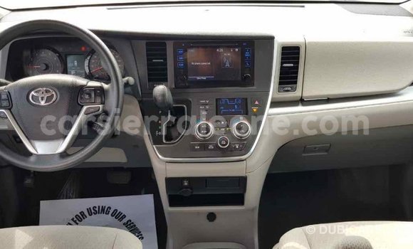 Buy Import Toyota Sienna White Car in Import - Dubai in Kailahun Buy Import Toyota Sienna White Car in Import - Dubai in Kailahun
