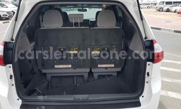 Buy Import Toyota Sienna White Car in Import - Dubai in Kailahun Buy Import Toyota Sienna White Car in Import - Dubai in Kailahun