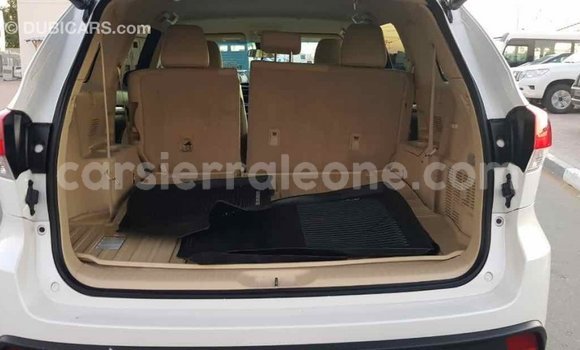 Buy Import Toyota Highlander White Car in Import - Dubai in Kailahun Buy Import Toyota Highlander White Car in Import - Dubai in Kailahun