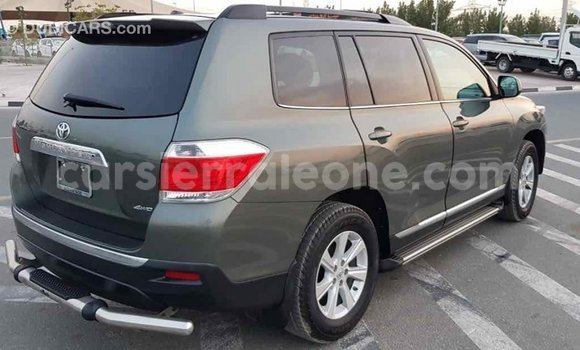 Buy Import Toyota Highlander Green Car in Import - Dubai in Kailahun Buy Import Toyota Highlander Green Car in Import - Dubai in Kailahun