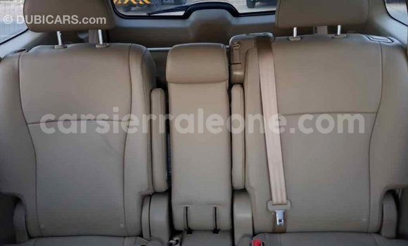 Buy Import Toyota Highlander Green Car in Import - Dubai in Kailahun Buy Import Toyota Highlander Green Car in Import - Dubai in Kailahun