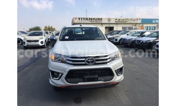 Buy Import Toyota Hilux White Car in Import - Dubai in Kailahun Buy Import Toyota Hilux White Car in Import - Dubai in Kailahun