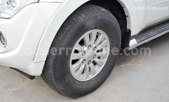Buy Import Mitsubishi Pajero White Car in Import - Dubai in Kailahun