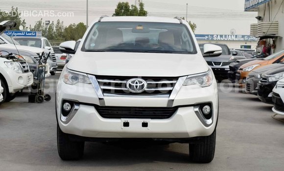 Buy Import Toyota Fortuner White Car in Import - Dubai in Kailahun Buy Import Toyota Fortuner White Car in Import - Dubai in Kailahun