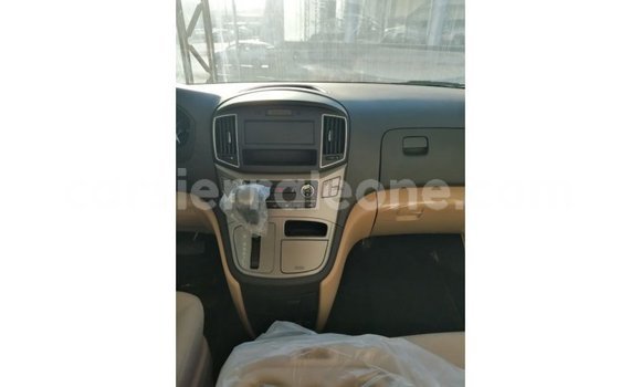 Buy Import Hyundai Accent White Car in Import - Dubai in Kailahun Buy Import Hyundai Accent White Car in Import - Dubai in Kailahun