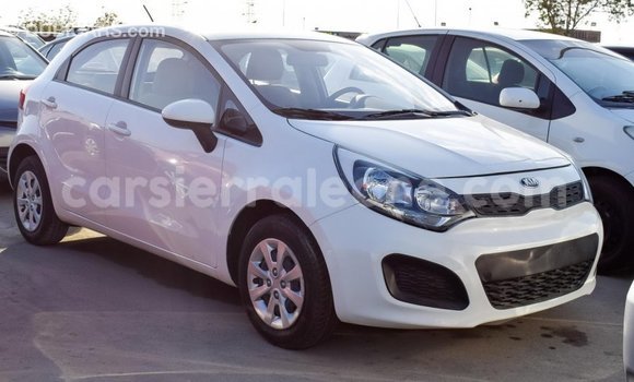 Acheter Import Voiture Kia Rio Blanc à Import - Dubai, Kailahun Acheter Import Voiture Kia Rio Blanc à Import - Dubai, Kailahun