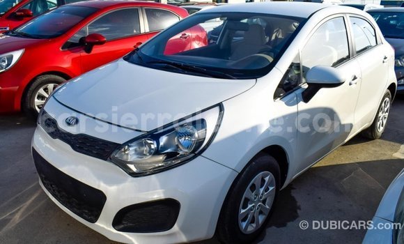 Acheter Import Voiture Kia Rio Blanc à Import - Dubai, Kailahun Acheter Import Voiture Kia Rio Blanc à Import - Dubai, Kailahun