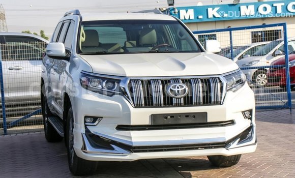 Acheter Import Voiture Toyota Prado Blanc à Import - Dubai, Kailahun Acheter Import Voiture Toyota Prado Blanc à Import - Dubai, Kailahun