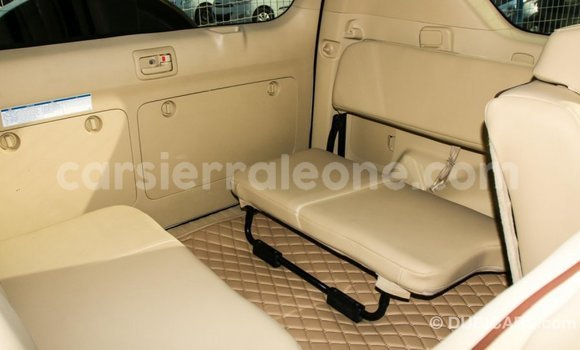 Acheter Import Voiture Toyota Prado Blanc à Import - Dubai, Kailahun Acheter Import Voiture Toyota Prado Blanc à Import - Dubai, Kailahun