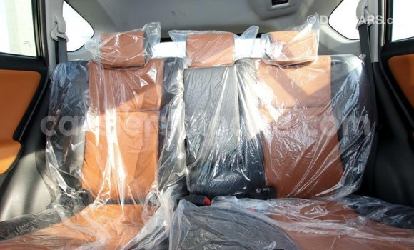 Acheter Import Voiture Toyota RAV4 Noir à Import - Dubai, Kailahun Acheter Import Voiture Toyota RAV4 Noir à Import - Dubai, Kailahun
