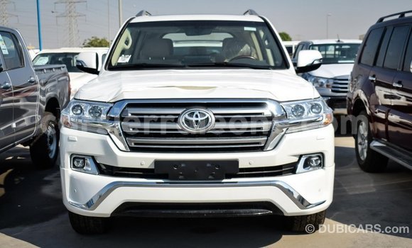 Acheter Import Voiture Toyota Land Cruiser Blanc à Import - Dubai, Kailahun Acheter Import Voiture Toyota Land Cruiser Blanc à Import - Dubai, Kailahun