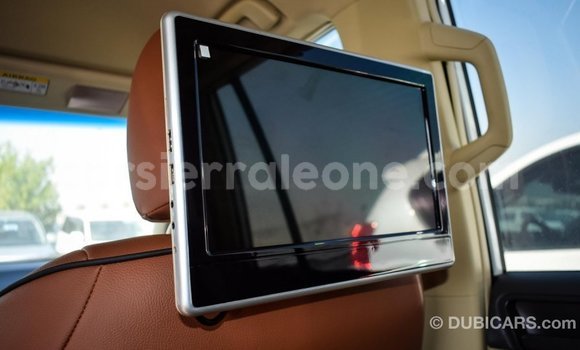 Acheter Import Voiture Toyota Prado Blanc à Import - Dubai, Kailahun Acheter Import Voiture Toyota Prado Blanc à Import - Dubai, Kailahun