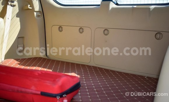 Acheter Import Voiture Toyota Prado Blanc à Import - Dubai, Kailahun Acheter Import Voiture Toyota Prado Blanc à Import - Dubai, Kailahun