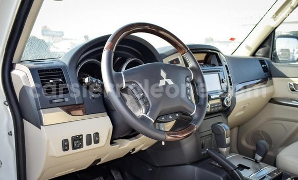 Buy Import Mitsubishi Pajero White Car in Import - Dubai in Kailahun Buy Import Mitsubishi Pajero White Car in Import - Dubai in Kailahun