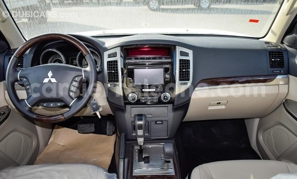 Buy Import Mitsubishi Pajero White Car in Import - Dubai in Kailahun Buy Import Mitsubishi Pajero White Car in Import - Dubai in Kailahun
