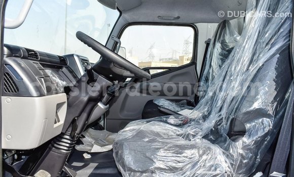 Buy Import Mitsubishi Carisma White Car in Import - Dubai in Kailahun Buy Import Mitsubishi Carisma White Car in Import - Dubai in Kailahun