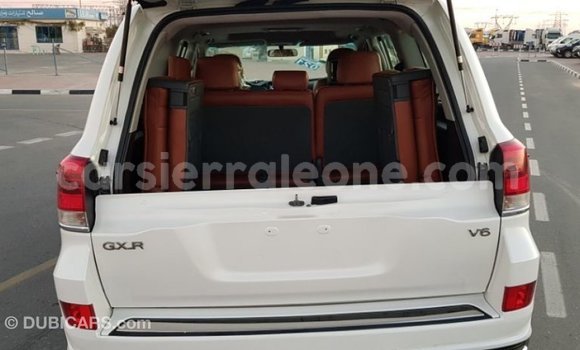 Buy Import Toyota Land Cruiser White Car in Import - Dubai in Kailahun Buy Import Toyota Land Cruiser White Car in Import - Dubai in Kailahun