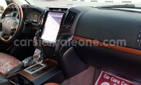 Buy Import Toyota Land Cruiser White Car in Import - Dubai in Kailahun Buy Import Toyota Land Cruiser White Car in Import - Dubai in Kailahun