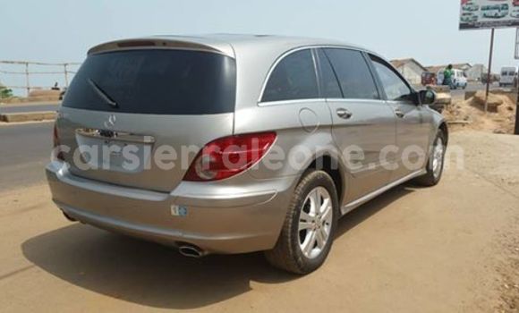 Buy Used Mercedes‒Benz GL–Class Silver Car in Freetown in Western Urban Buy Used Mercedes‒Benz GL–Class Silver Car in Freetown in Western Urban