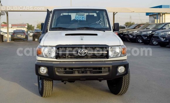 Buy Import Toyota Land Cruiser White Car in Import - Dubai in Kailahun Buy Import Toyota Land Cruiser White Car in Import - Dubai in Kailahun