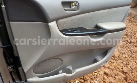 Buy Used Toyota Sienna Beige Car in Freetown in Western Urban Buy Used Toyota Sienna Beige Car in Freetown in Western Urban
